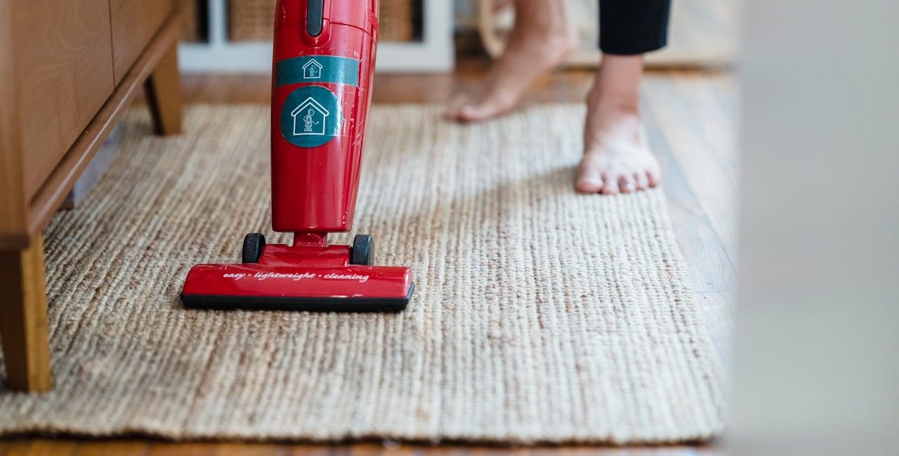 nettoyer un tapis de salon efficacement sans l’abîmer